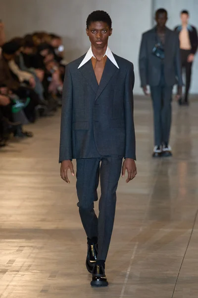 Look 5